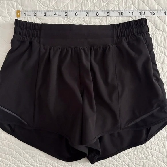 Lululemon Black Women's Hotty Hot Short Long 4” Size 6 W7ARLT - Picture 6 of 15